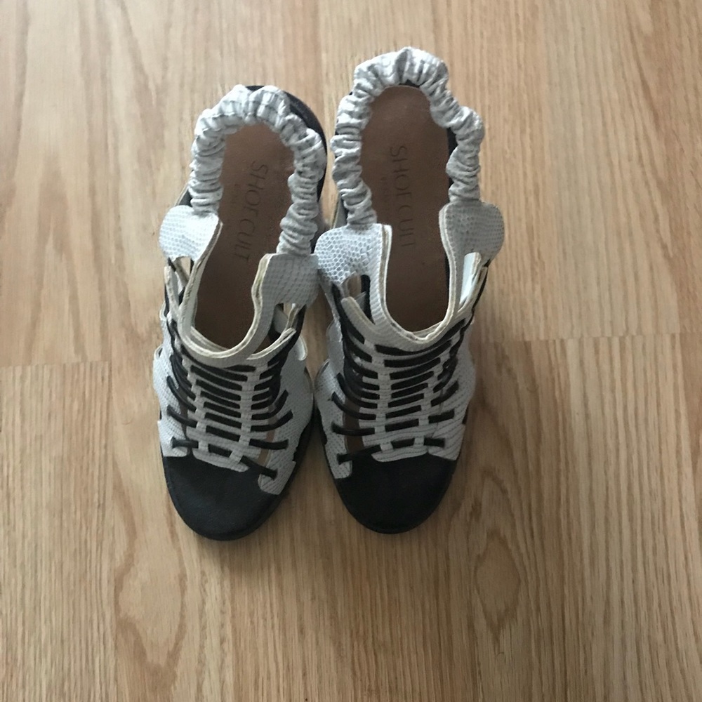 Black and White Heels - Picture 2 of 4